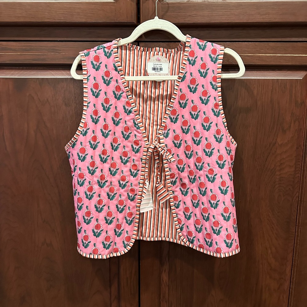 NWT quilted vest sz L